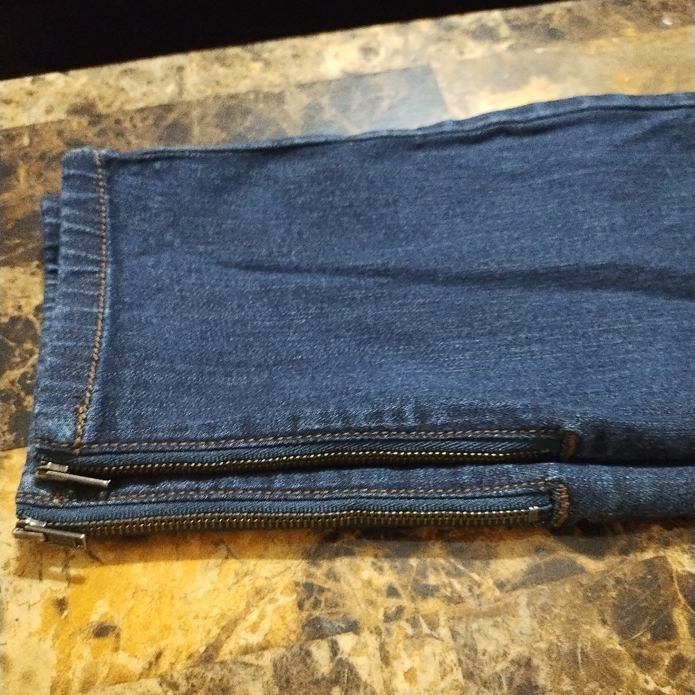 2 Pairs - Level 99 Jeans - Picture 15 of 16